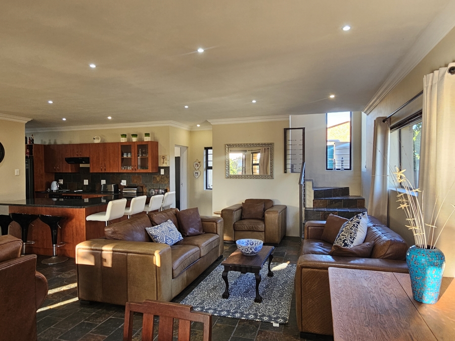 4 Bedroom Property for Sale in Wavecrest Eastern Cape